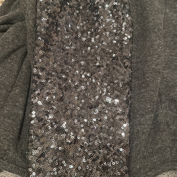 Grey sweater with sequin sleeves - Picture 2 of 3